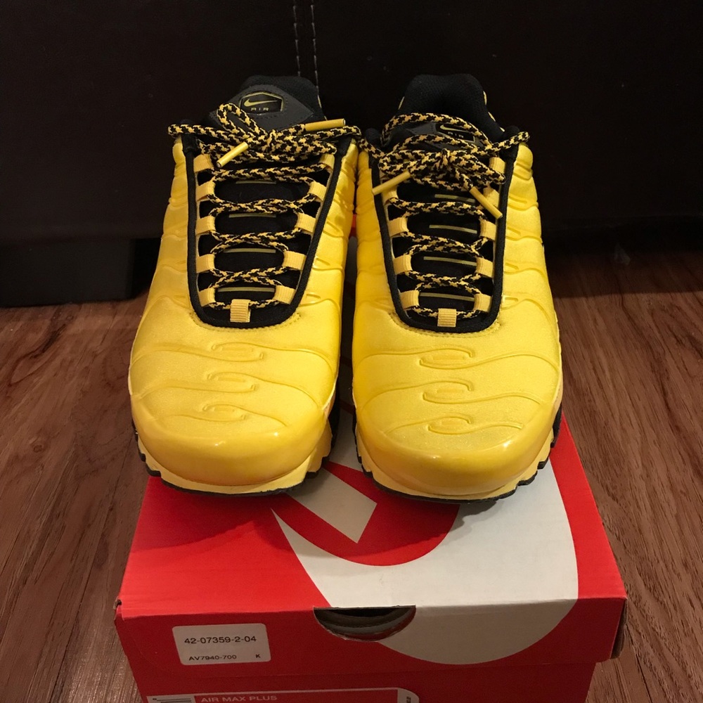 Air Max Plus Sz 8.5 Yellow/Black OVO Worn 2x